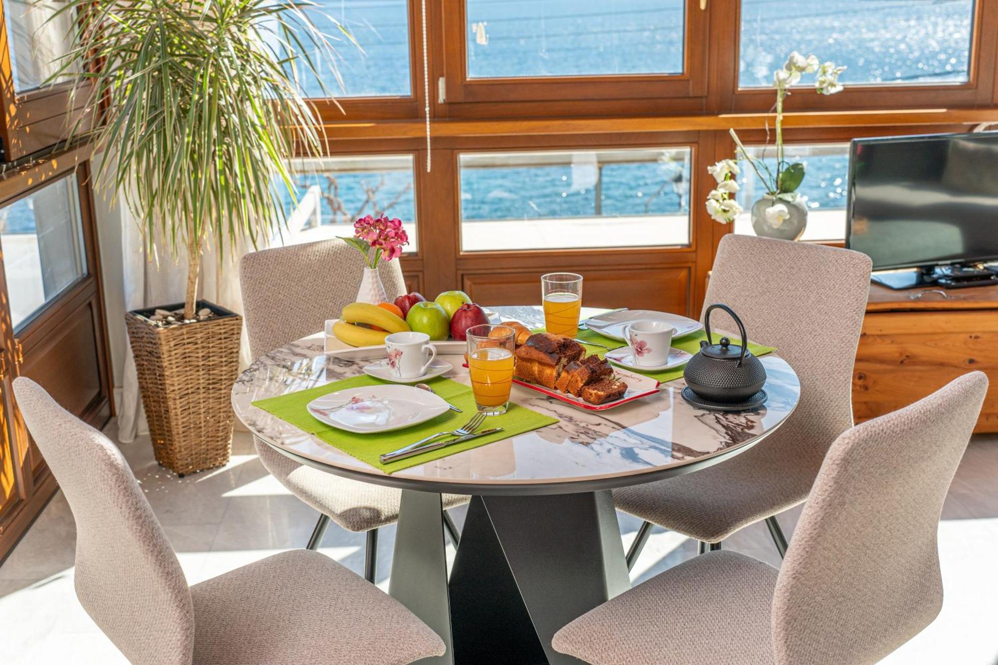 Sea Rock Apartment Agia Efimia Exterior photo