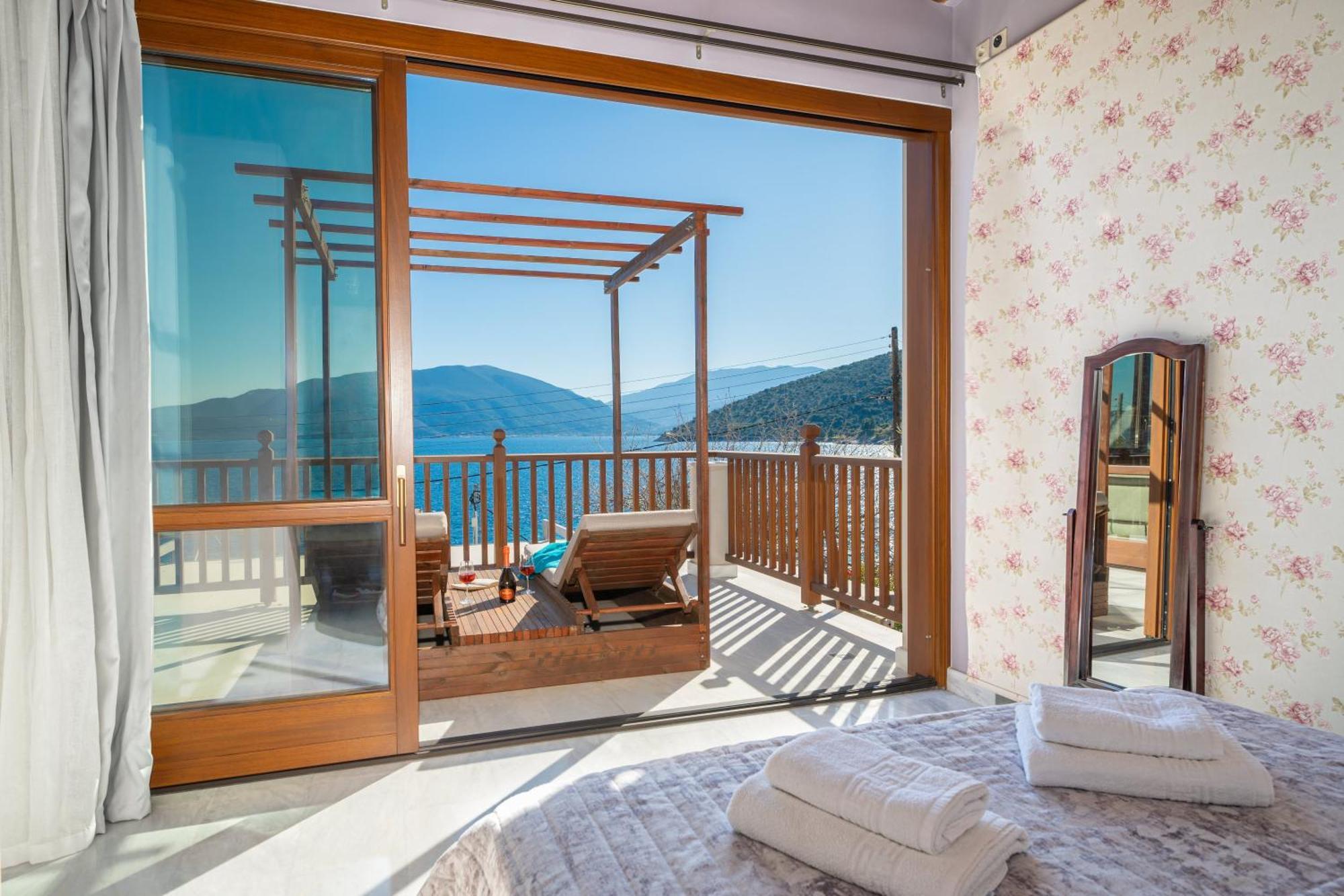 Sea Rock Apartment Agia Efimia Exterior photo